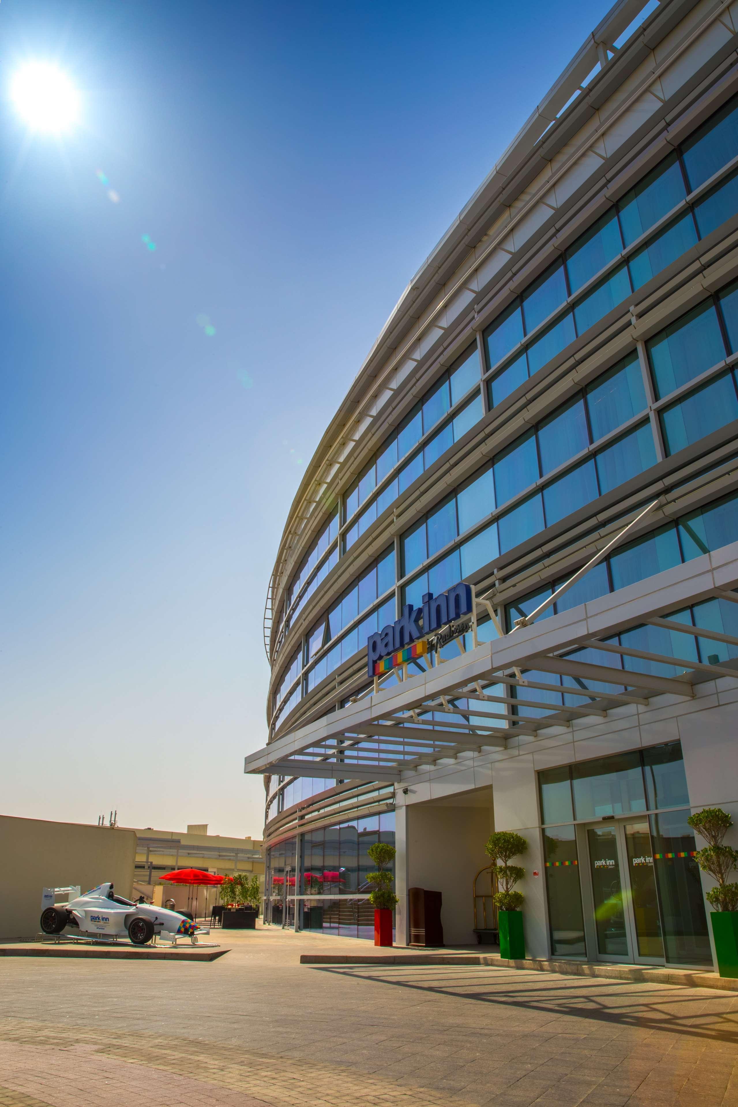 Park Inn By Radisson Dubai Motor City Exterior foto