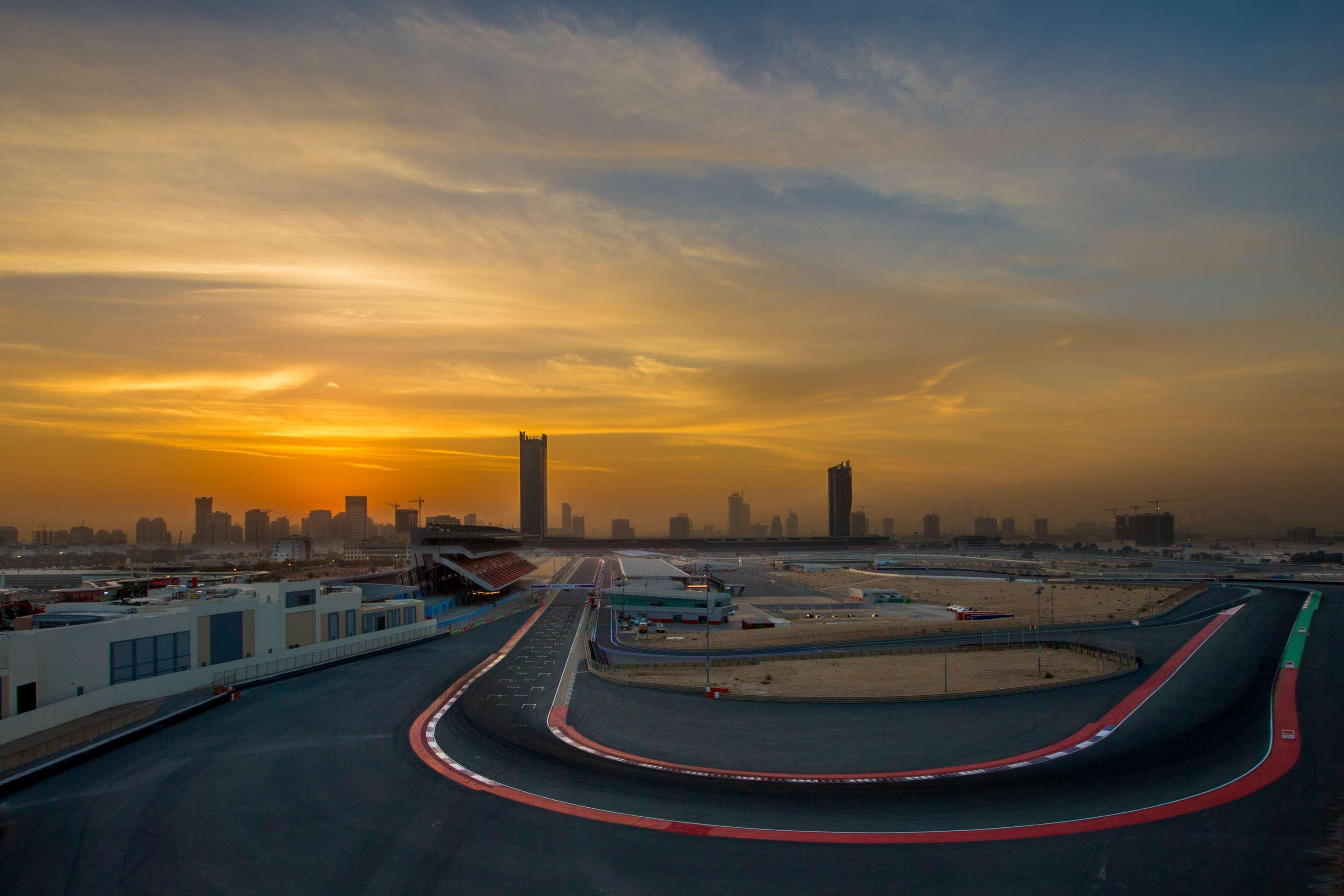 Park Inn By Radisson Dubai Motor City Exterior foto