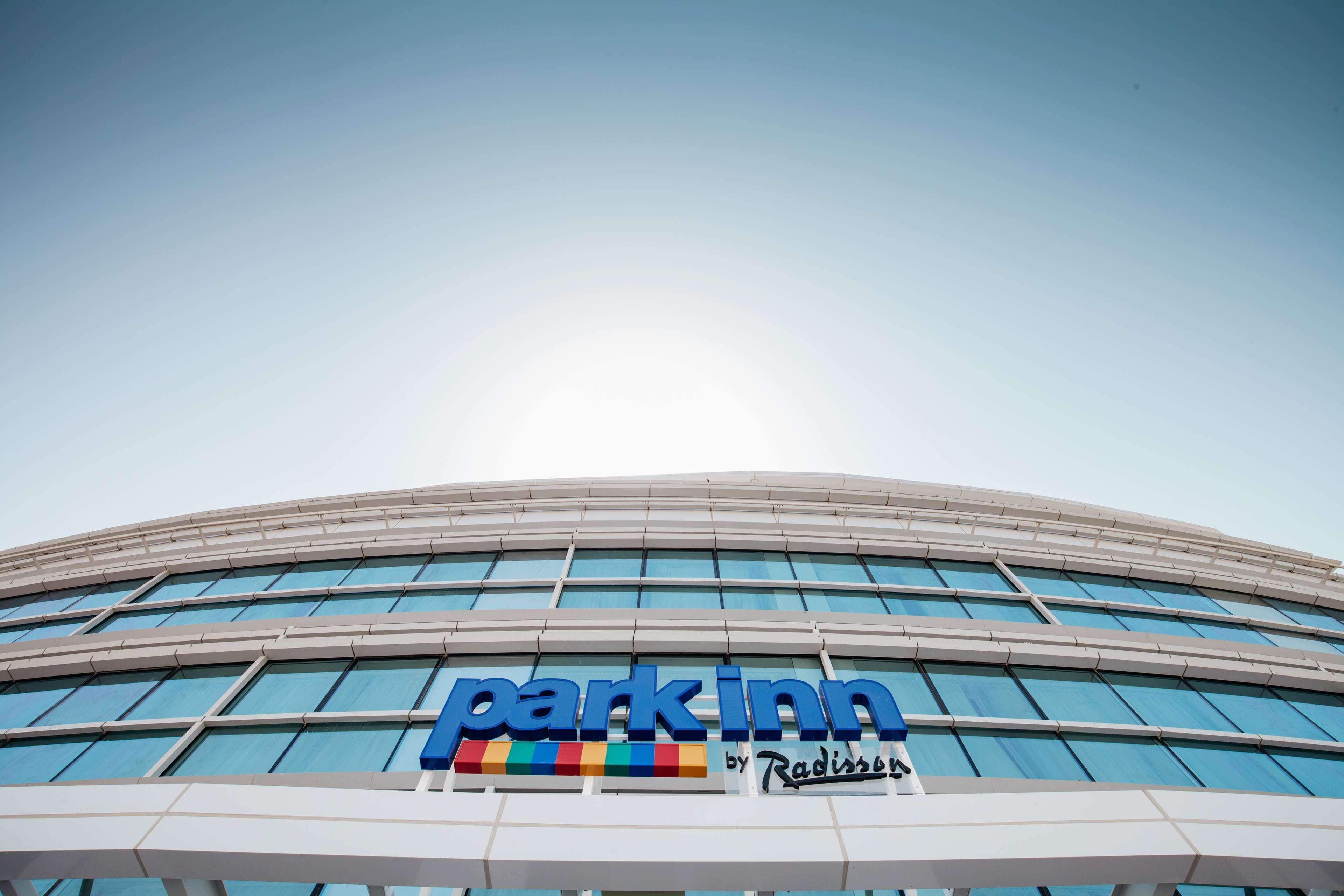 Park Inn By Radisson Dubai Motor City Exterior foto